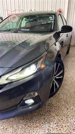 نیسان ئەلتیما